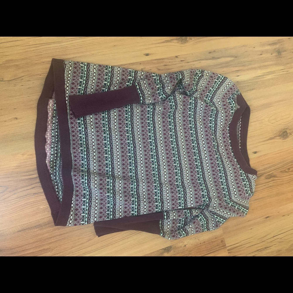 Roots 100% cotton burgundy knit patterned  sweater